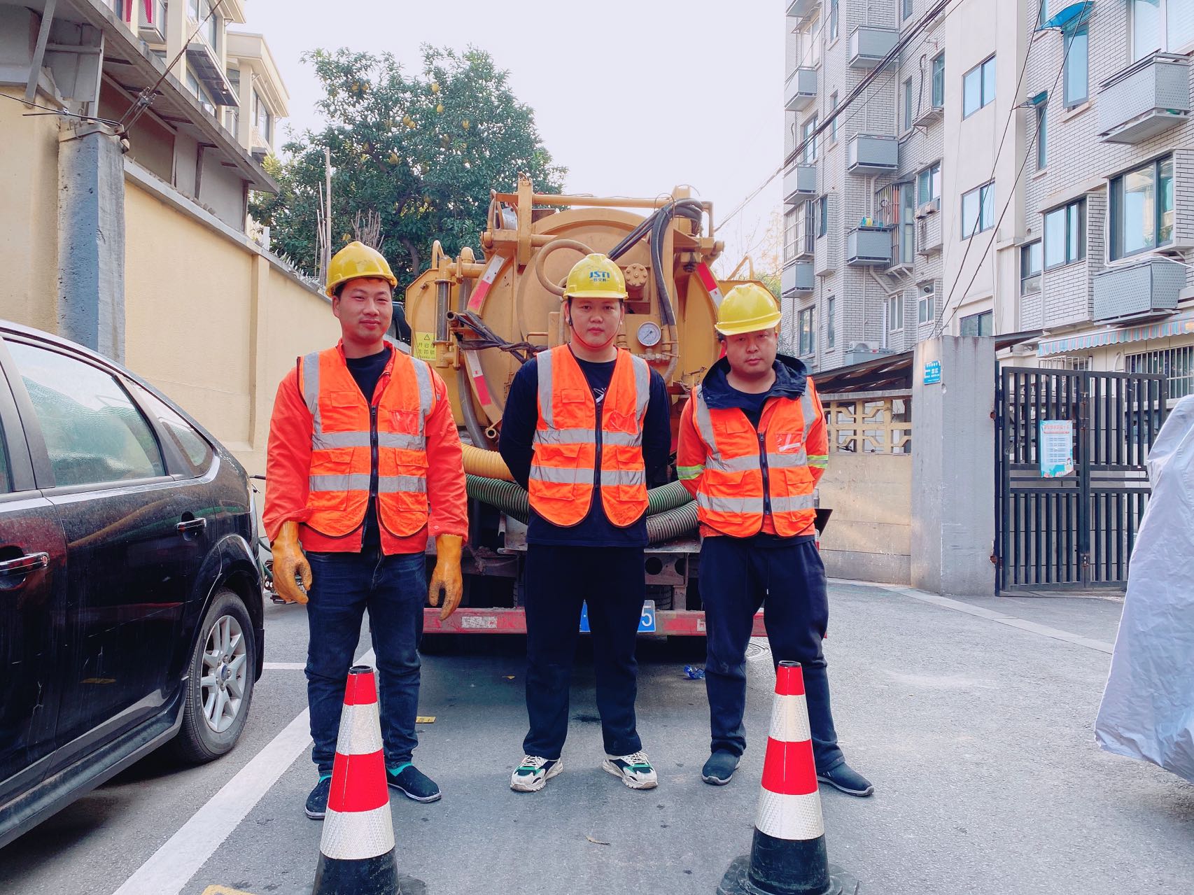 靖安村南京某小区管道清淤检测施工